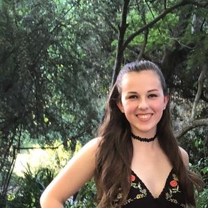 Meet your Posher, Lauren